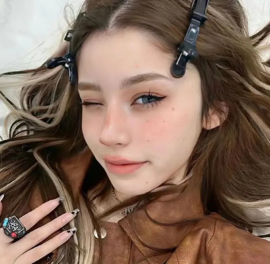 玛丹娜封面